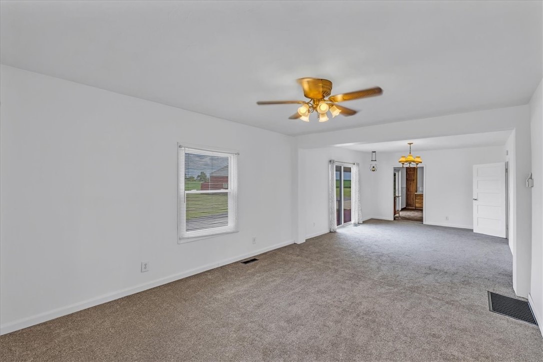 3031 Heritage Road Decatur, IL 62521 - Photo 6 of 32