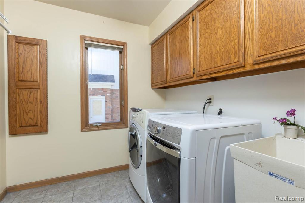 1359 Kingspath Drive Rochester Hills, MI 48306 - Photo 40 of 60