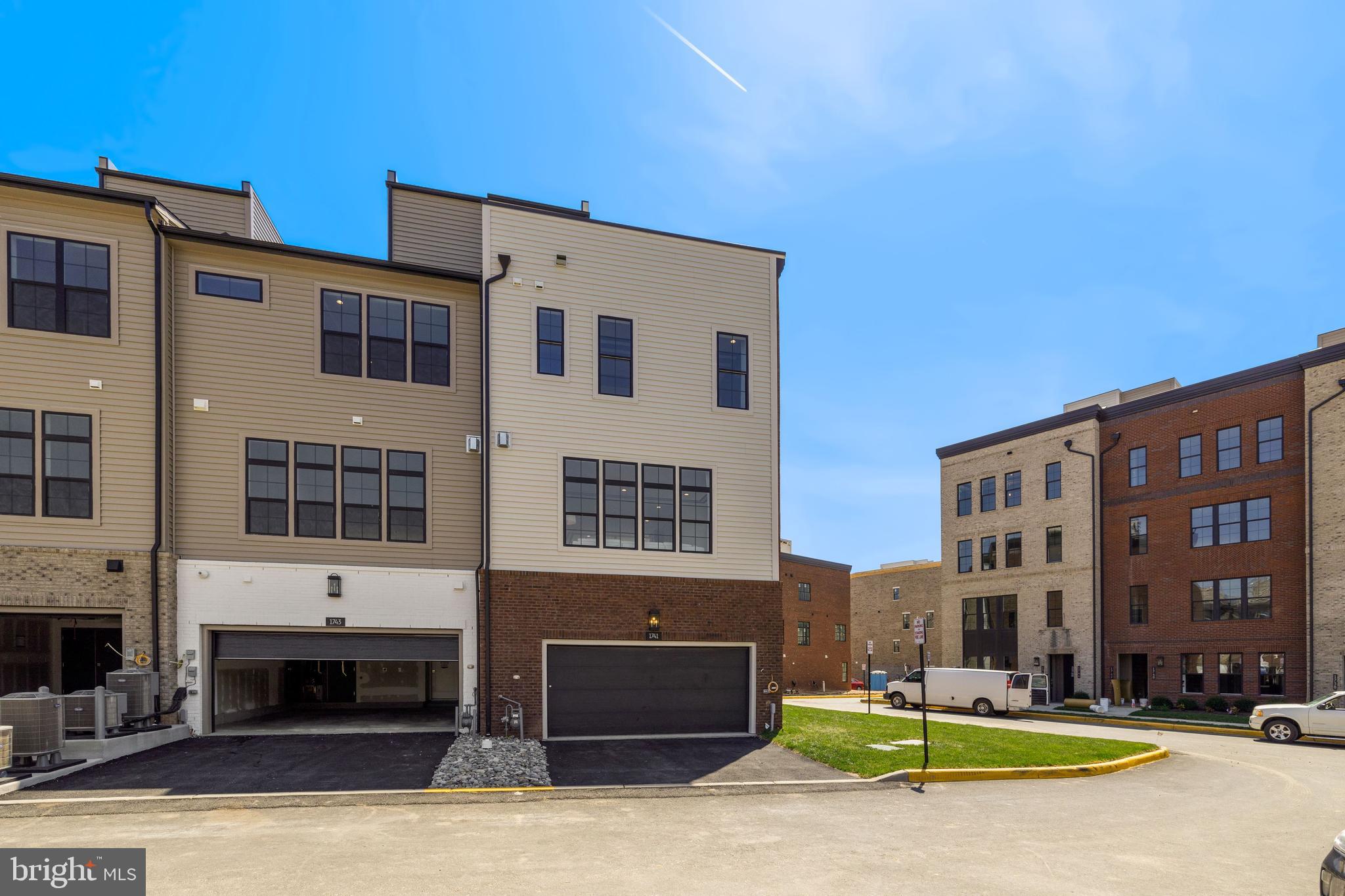 1770 Violet Ridge Place McLean, VA 22102 - Photo 3 of 39