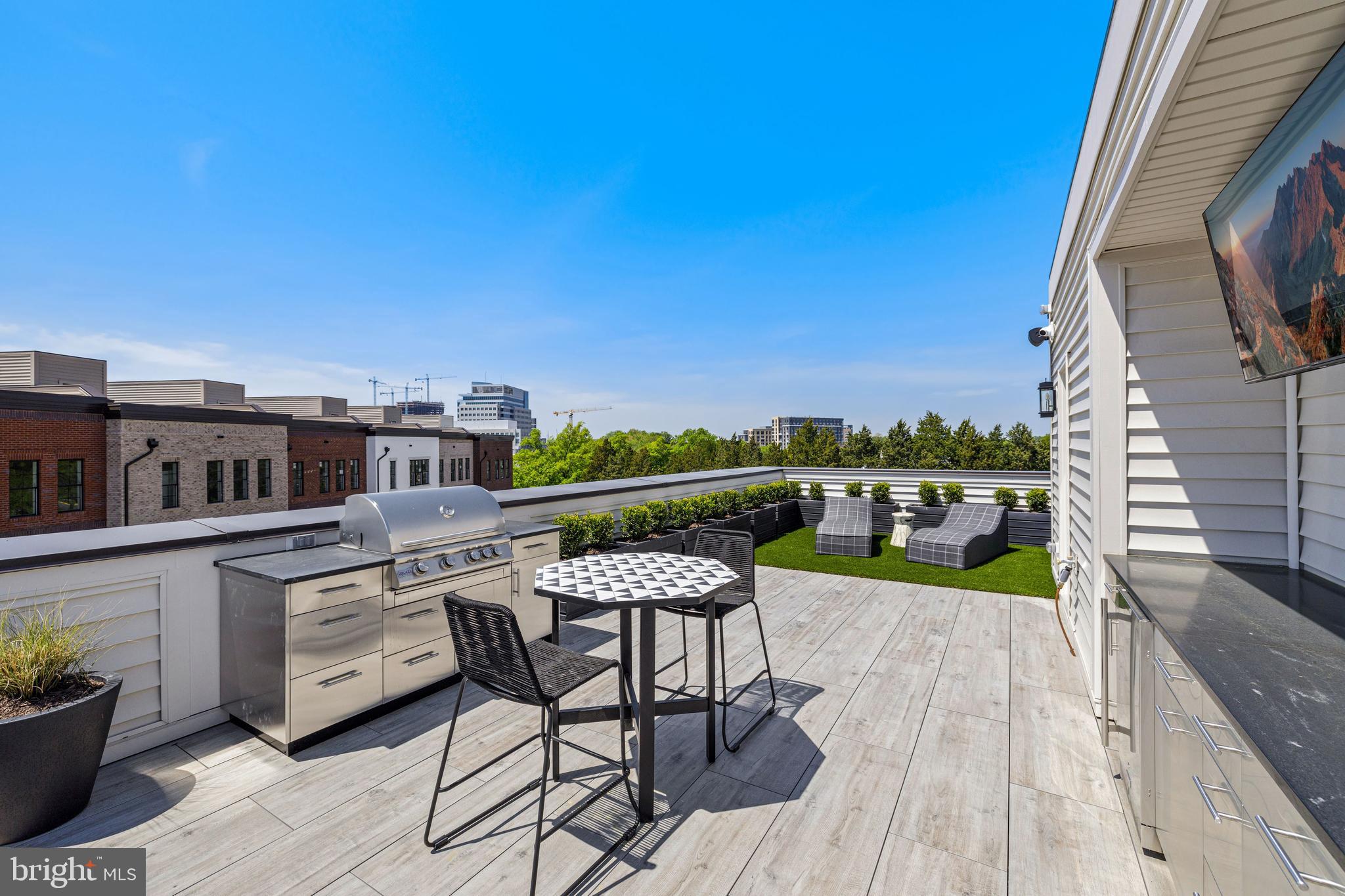 1770 Violet Ridge Place McLean, VA 22102 - Photo 7 of 39