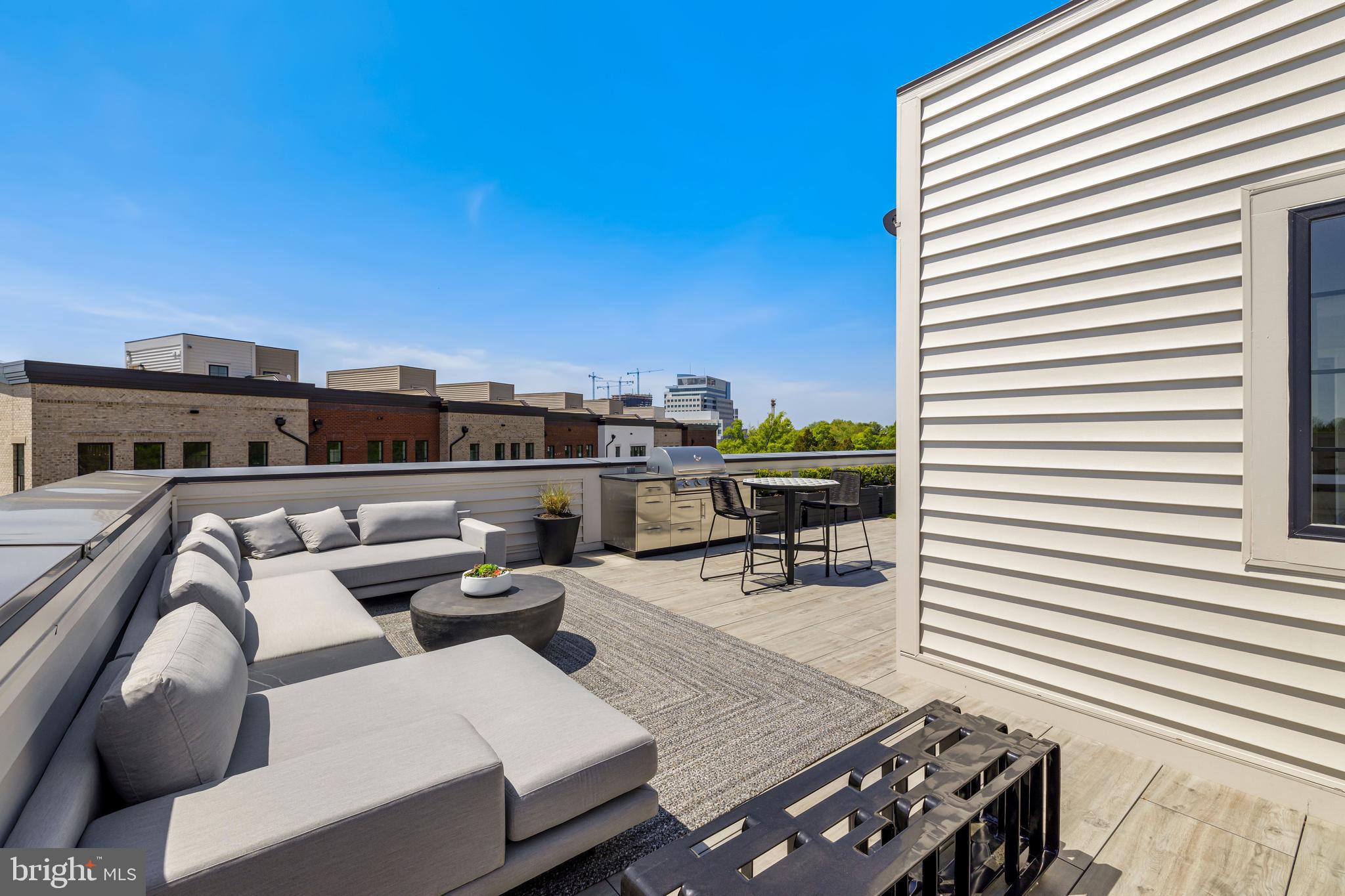 1770 Violet Ridge Place McLean, VA 22102 - Photo 9 of 39