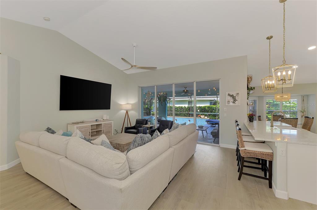 5832 Cleveland Road Venice, FL 34293 - Photo 11 of 67 Gallery Image 11