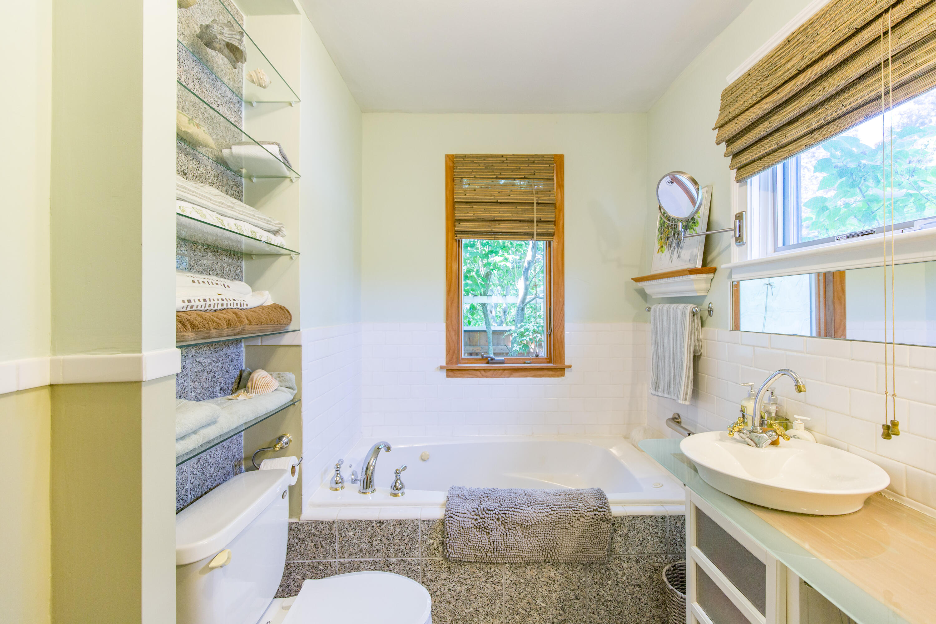 31 Brookside Road Portland, ME 04103 - Photo 39 of 107 CUSTOM BATH
