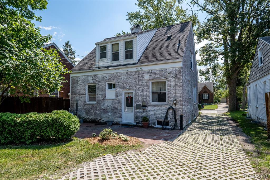 1776 Hampton Road Grosse Pointe Woods, MI 48236 - Photo 45 of 45