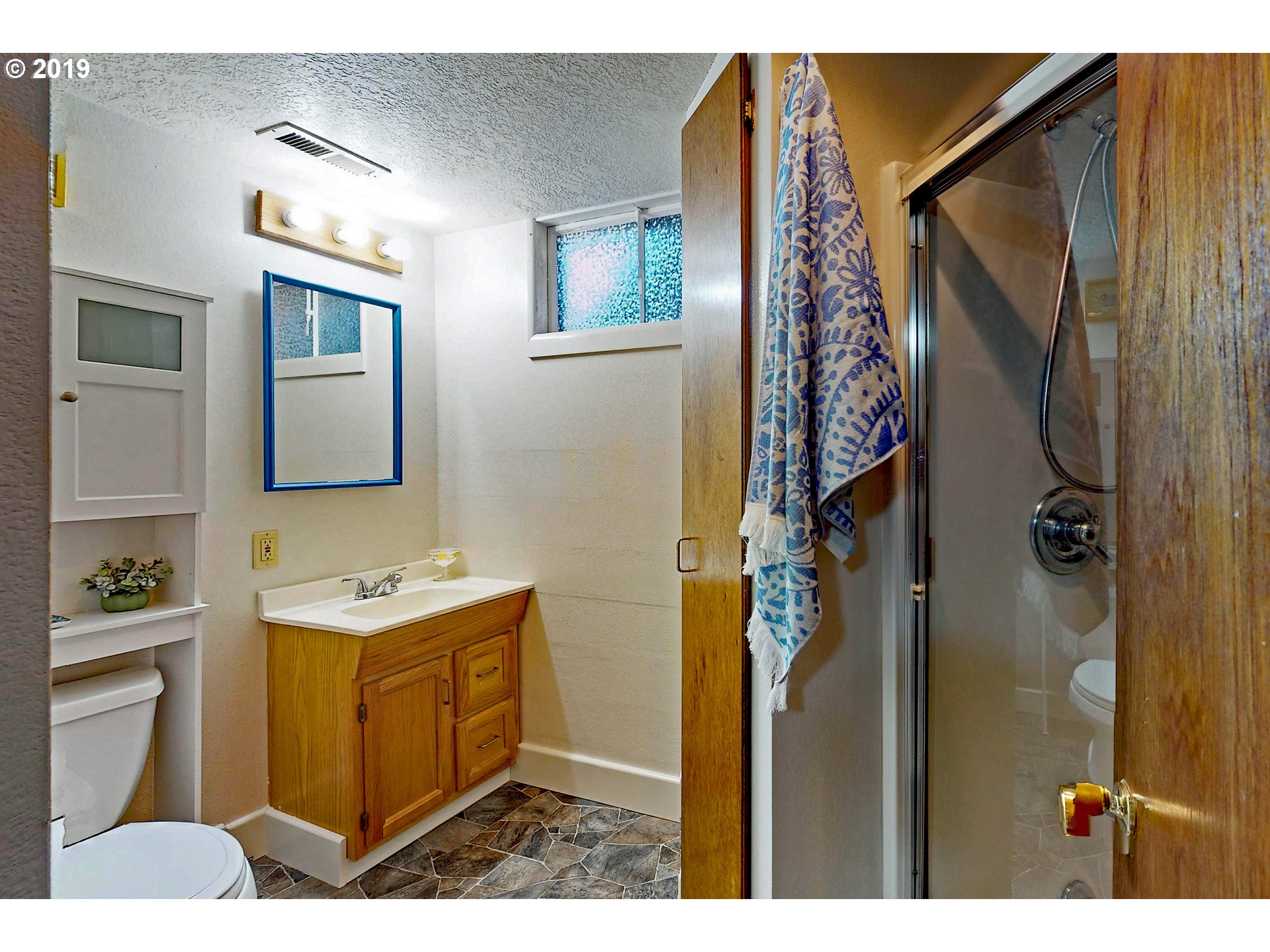 6424 Southwest Alfred Street Portland, OR 97219 - Photo 21 of 31 Gallery Image 21