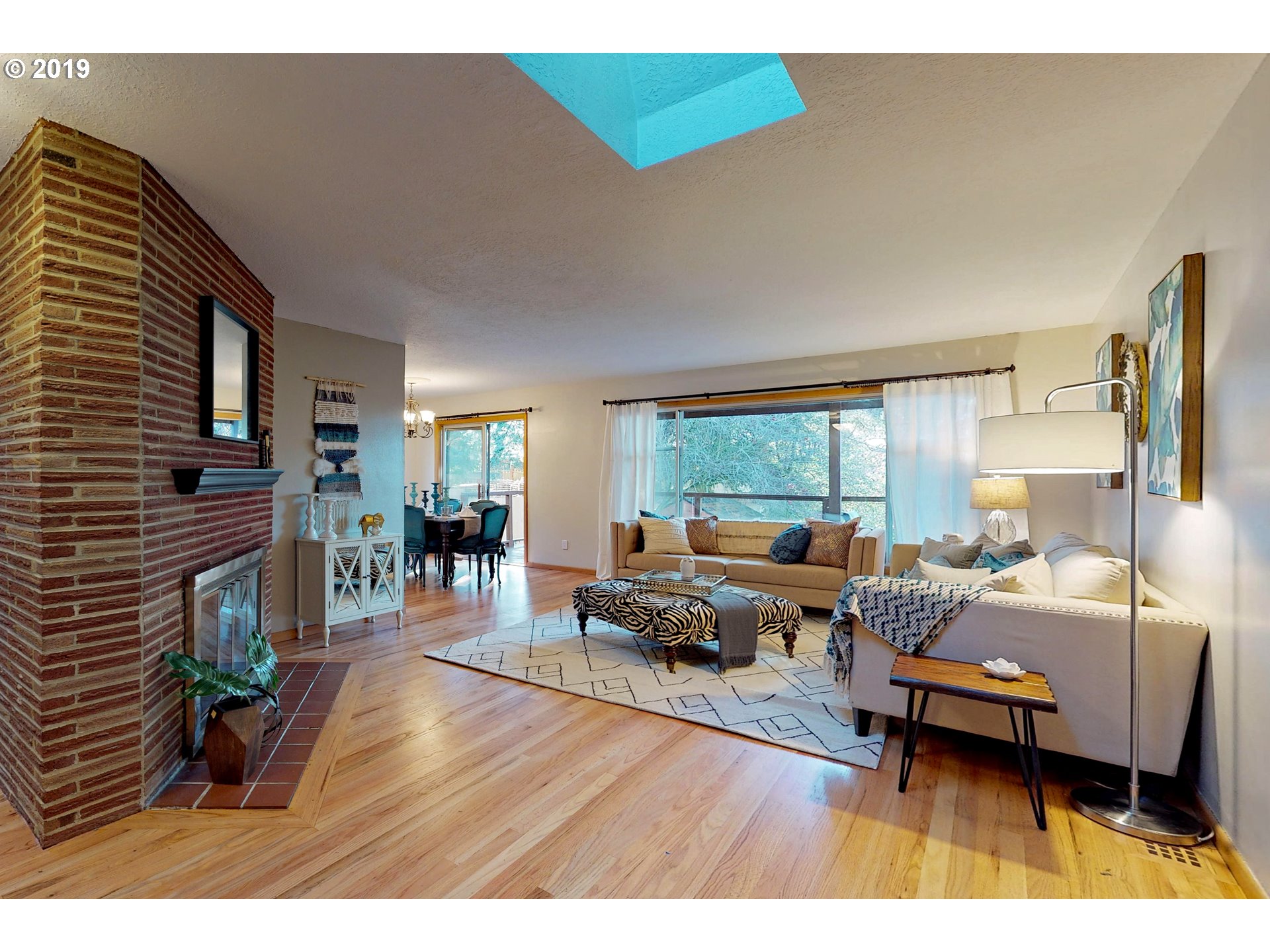 6424 Southwest Alfred Street Portland, OR 97219 - Photo 3 of 31 Gallery Image 3