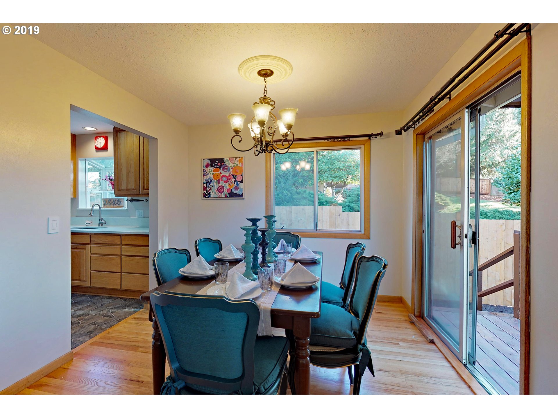 6424 Southwest Alfred Street Portland, OR 97219 - Photo 5 of 31 Gallery Image 5