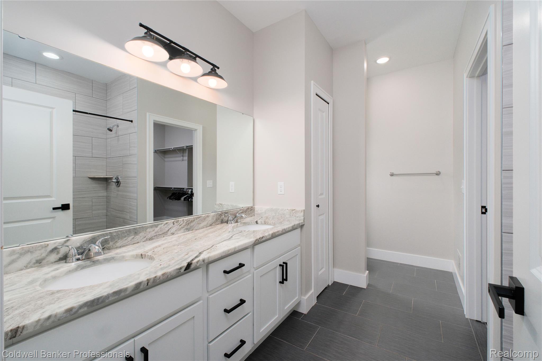 877 Ridge Road South Canton, MI 48188 - Photo 24 of 36 877 Ridge S0020.jpg