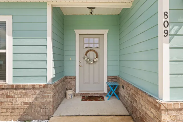 a picture of door of a house