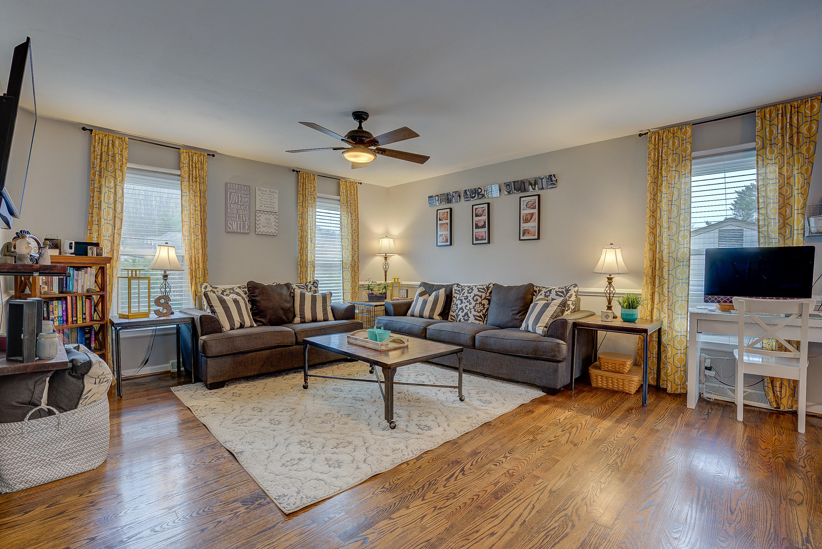 5732 Merriman Road Roanoke, VA 24018 - Photo 2 of 31 02