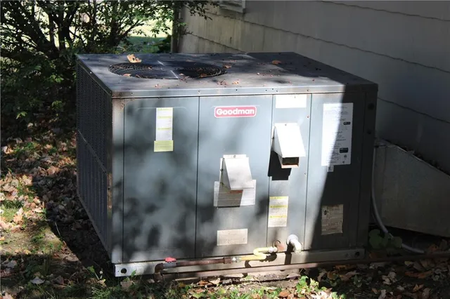 $129,000 | 206 East Leighton Street, Frontenac, KS 66763