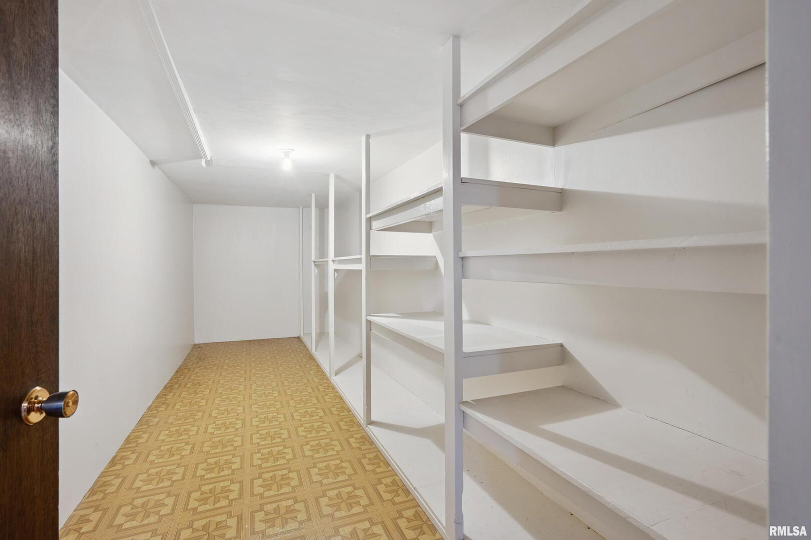 8528 101st Street West Andalusia, IL 61232 - Photo 24 of 42 a view of empty room