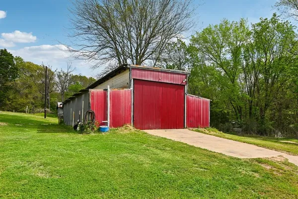 $439,000 | 15200 Highway 175, Eustace, TX 75124