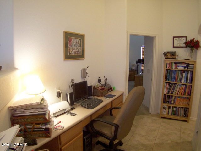 3684 South Martingale Road Gilbert, AZ 85297 - Photo 11 of 21 COMPUTER NICHE