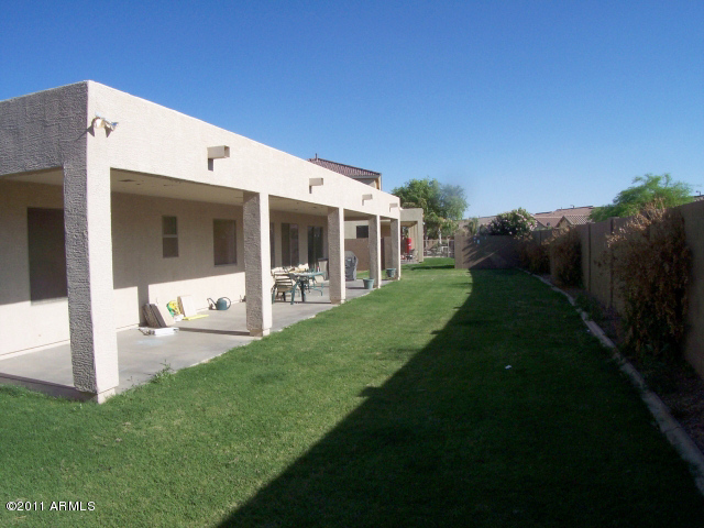 3684 South Martingale Road Gilbert, AZ 85297 - Photo 20 of 21 BACKYARD