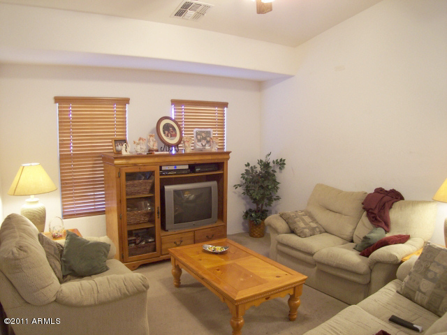 3684 South Martingale Road Gilbert, AZ 85297 - Photo 5 of 21 LIVING ROOM