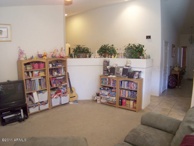 3684 South Martingale Road Gilbert, AZ 85297 - Photo 10 of 21 FAMILY ROOM