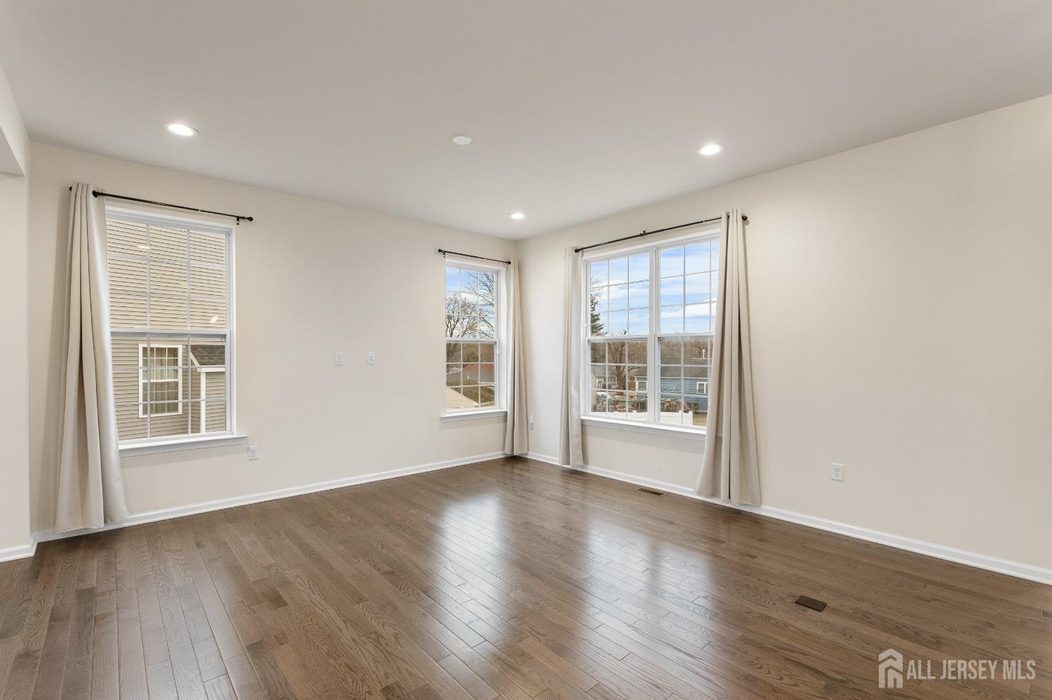 41 Stoneham Road Ewing, NJ 08638 - Photo 12 of 50 Gallery Image 12