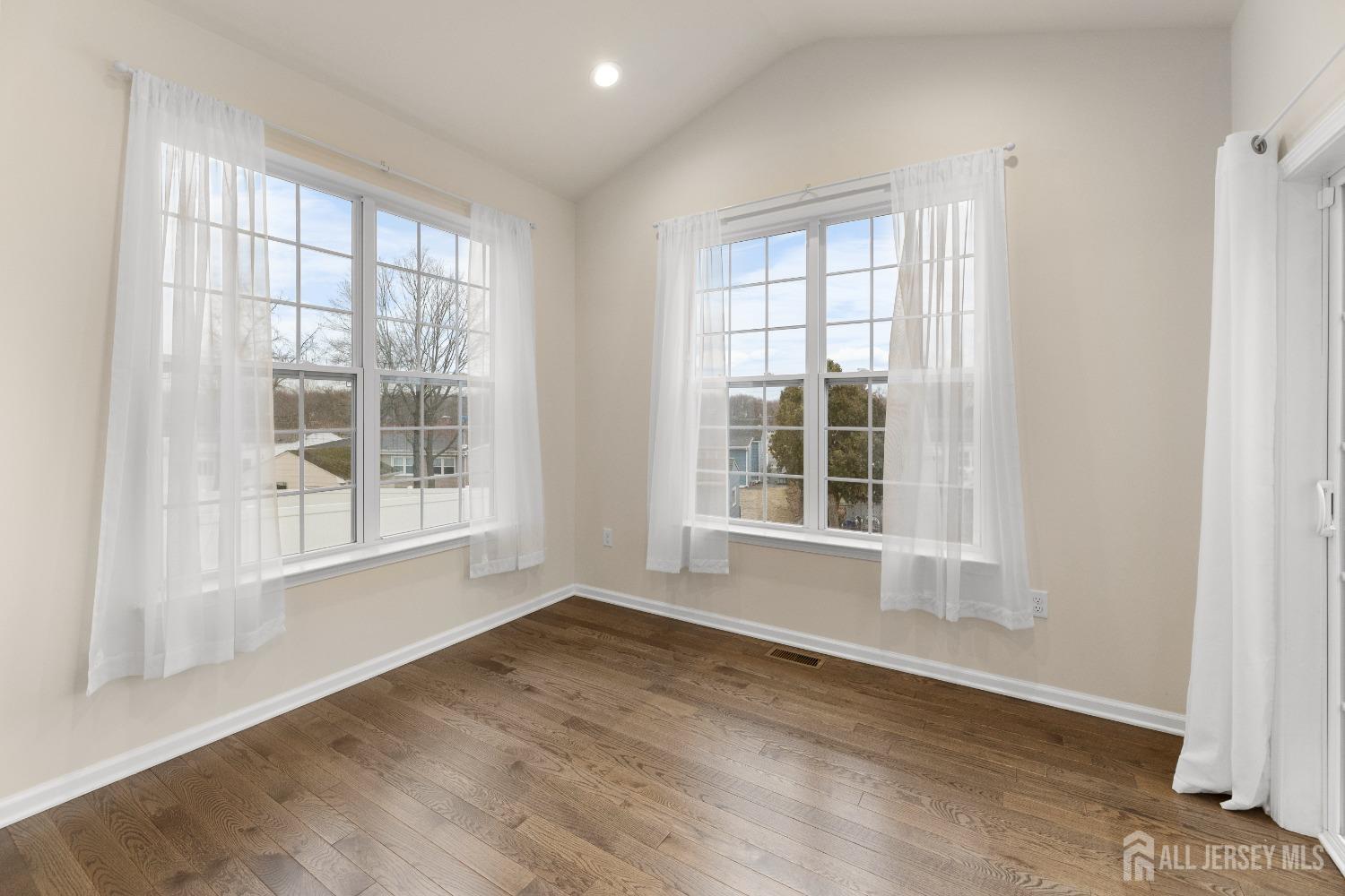 41 Stoneham Road Ewing, NJ 08638 - Photo 15 of 50 Gallery Image 15