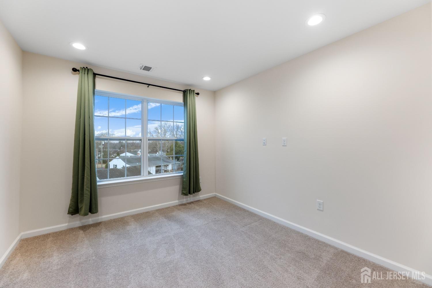 41 Stoneham Road Ewing, NJ 08638 - Photo 35 of 50 Gallery Image 35