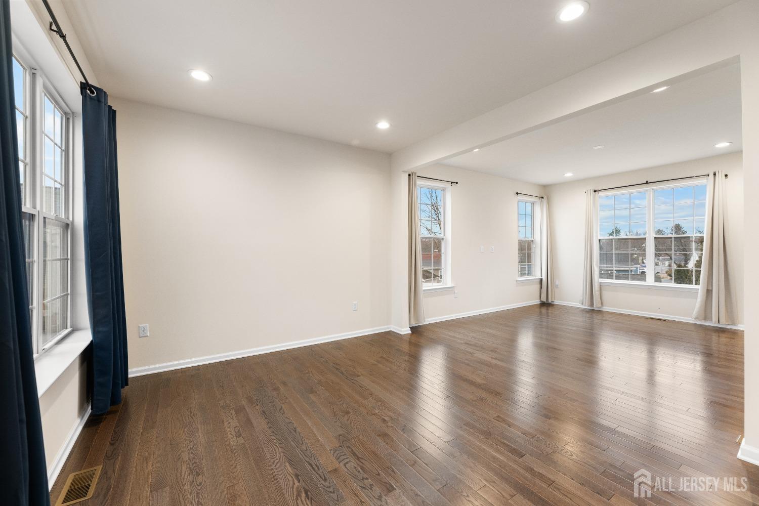 41 Stoneham Road Ewing, NJ 08638 - Photo 10 of 50 Gallery Image 10