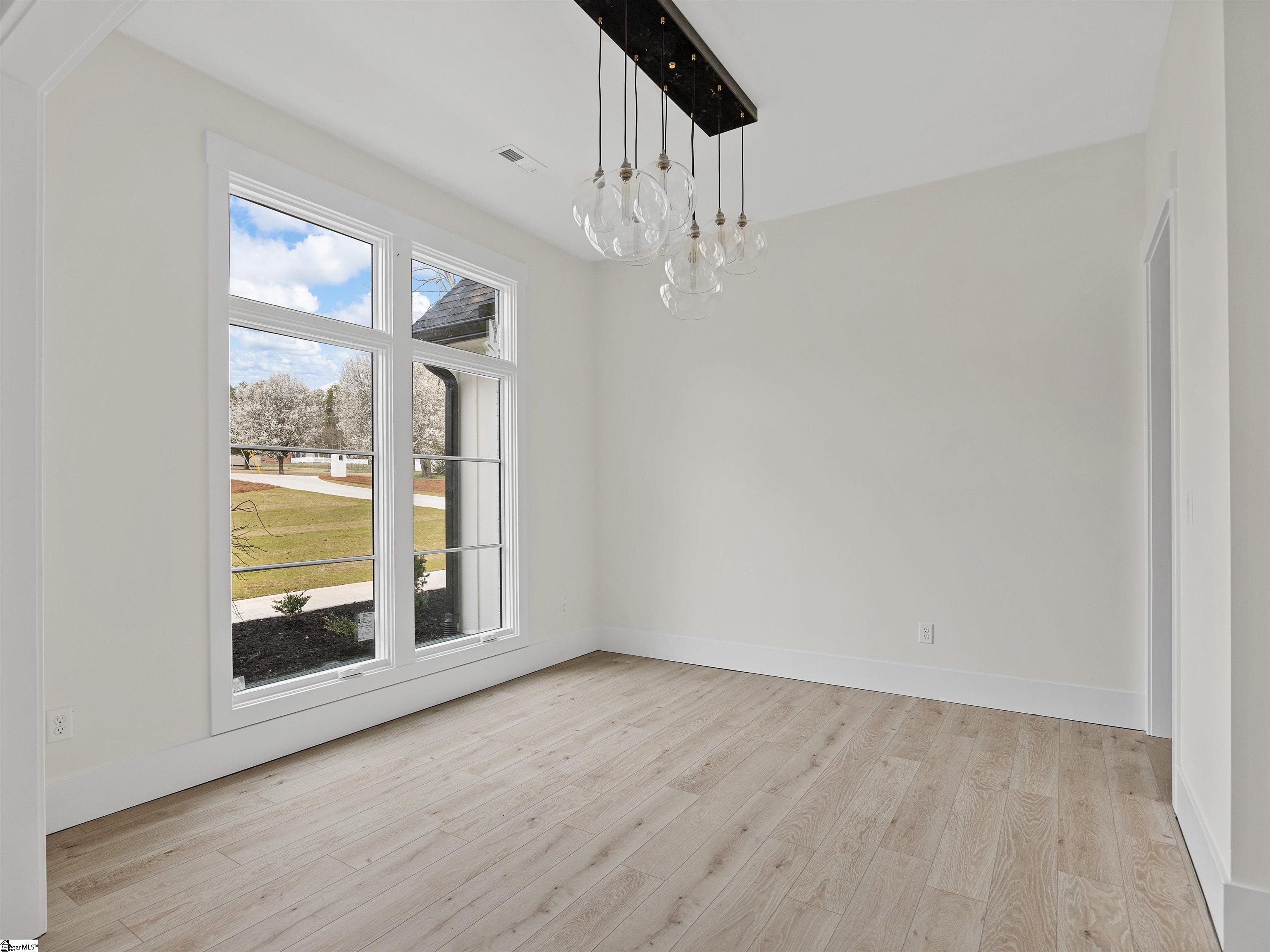 22 McGill Road Taylors, SC 29687 - Photo 5 of 36
