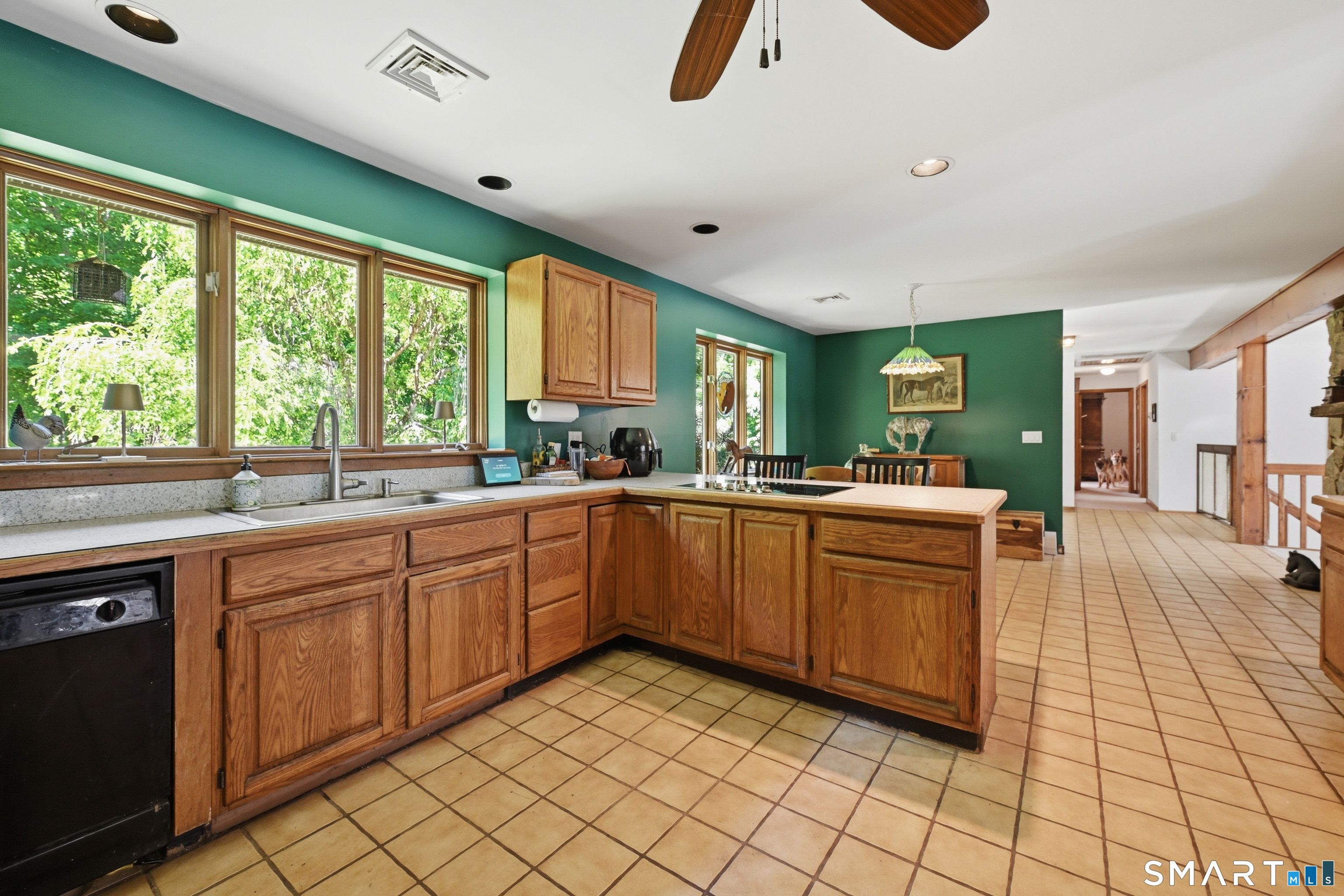 19 Hi Barlow Road Newtown, CT 06470 - Photo 12 of 40