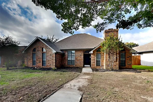 $2,675 | 1520 Barclay Drive, Carrollton, TX 75007