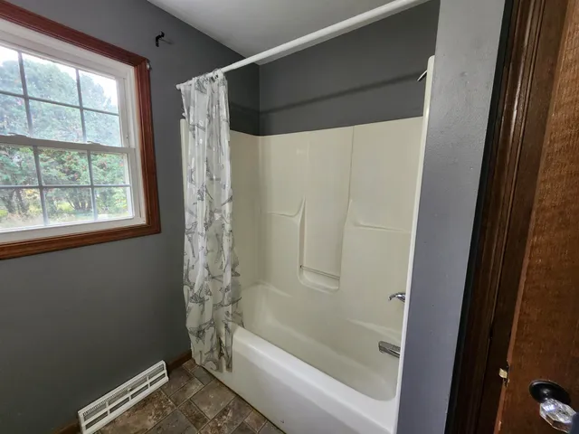 $1 | 205 Alvin Circle, Beaver Dam, WI 53916