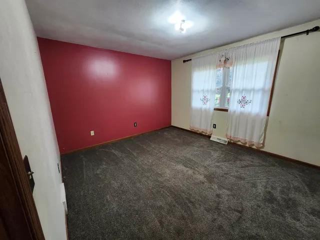 $1 | 205 Alvin Circle, Beaver Dam, WI 53916