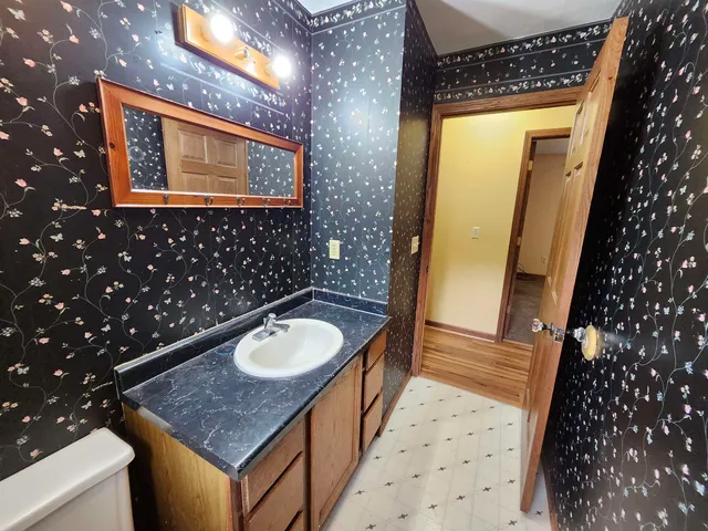 $1 | 205 Alvin Circle, Beaver Dam, WI 53916