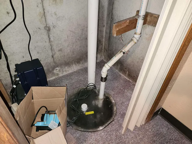 $1 | 205 Alvin Circle, Beaver Dam, WI 53916