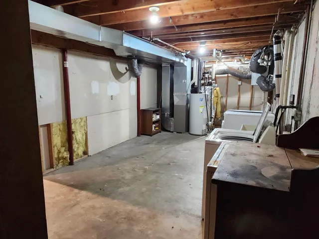 $1 | 205 Alvin Circle, Beaver Dam, WI 53916