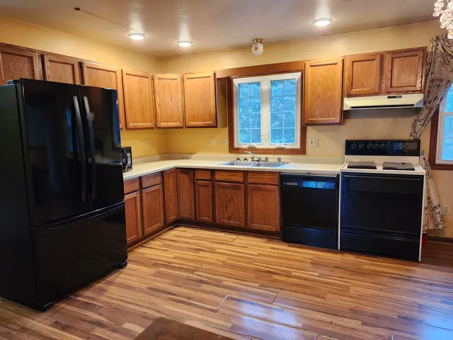 $1 | 205 Alvin Circle, Beaver Dam, WI 53916