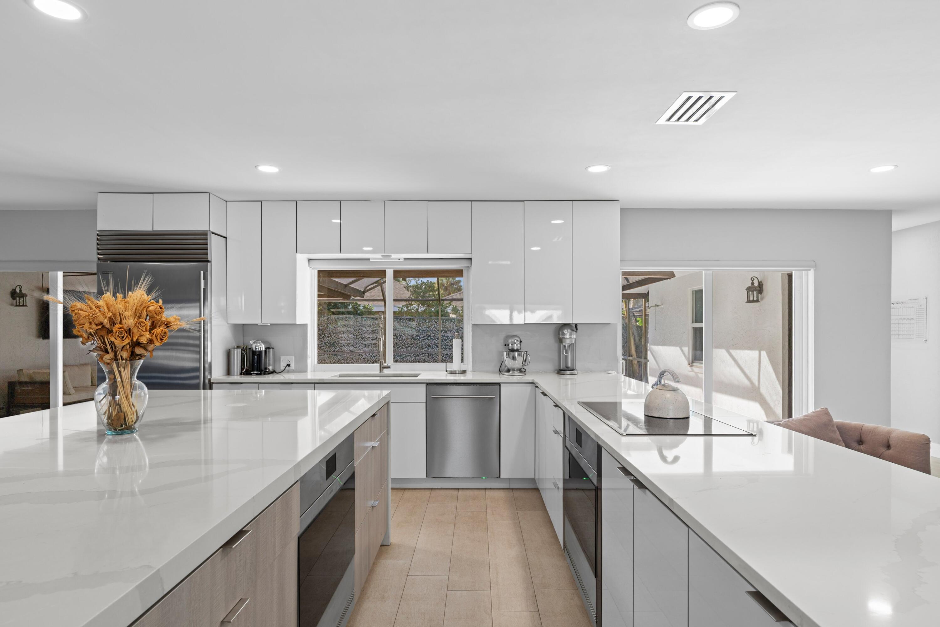 383 Denny Court Boca Raton, FL 33486 - Photo 6 of 43 Kitchen