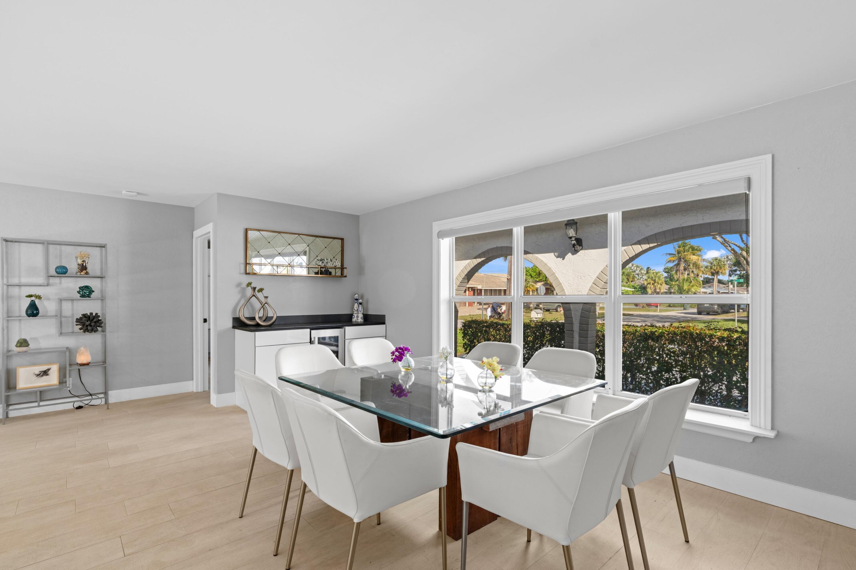 383 Denny Court Boca Raton, FL 33486 - Photo 9 of 43 Dining Room