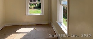 424 Union Avenue, Unit 424 Bridgeport, CT 06607 - Photo 14 of 14 a view of an empty room and window