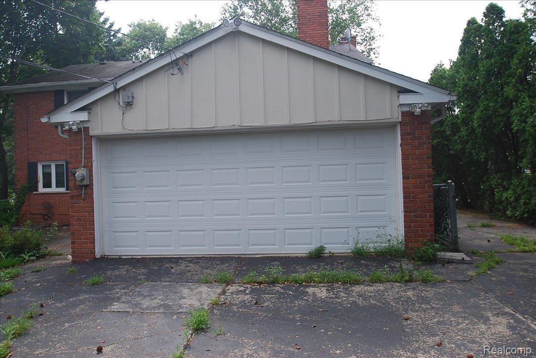 320 North Cranbrook Road Bloomfield Hills, MI 48301 - Photo 3 of 10 cranbrook to middle 007