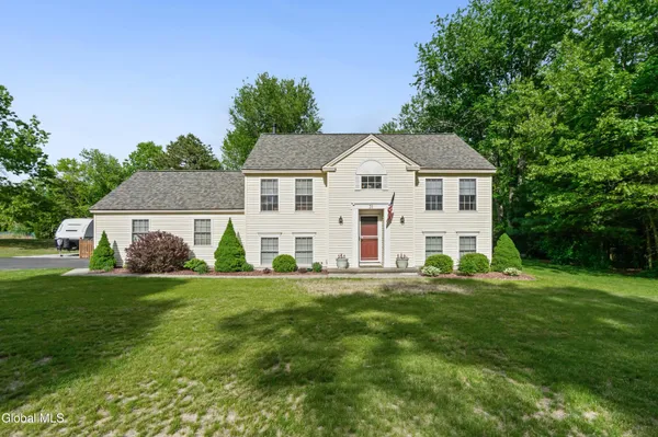 $449,500 | 31 Grey Fox Drive, Moreau, NY 12828