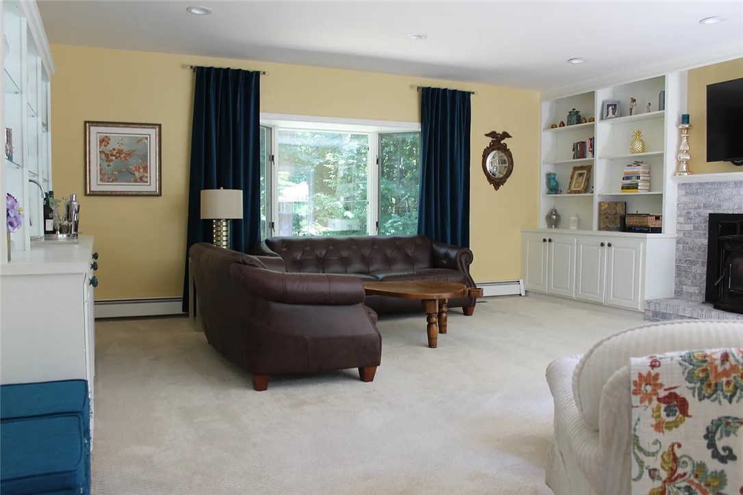 336 Gilbert Stuart Drive Warwick, RI 02818 - Photo 18 of 41