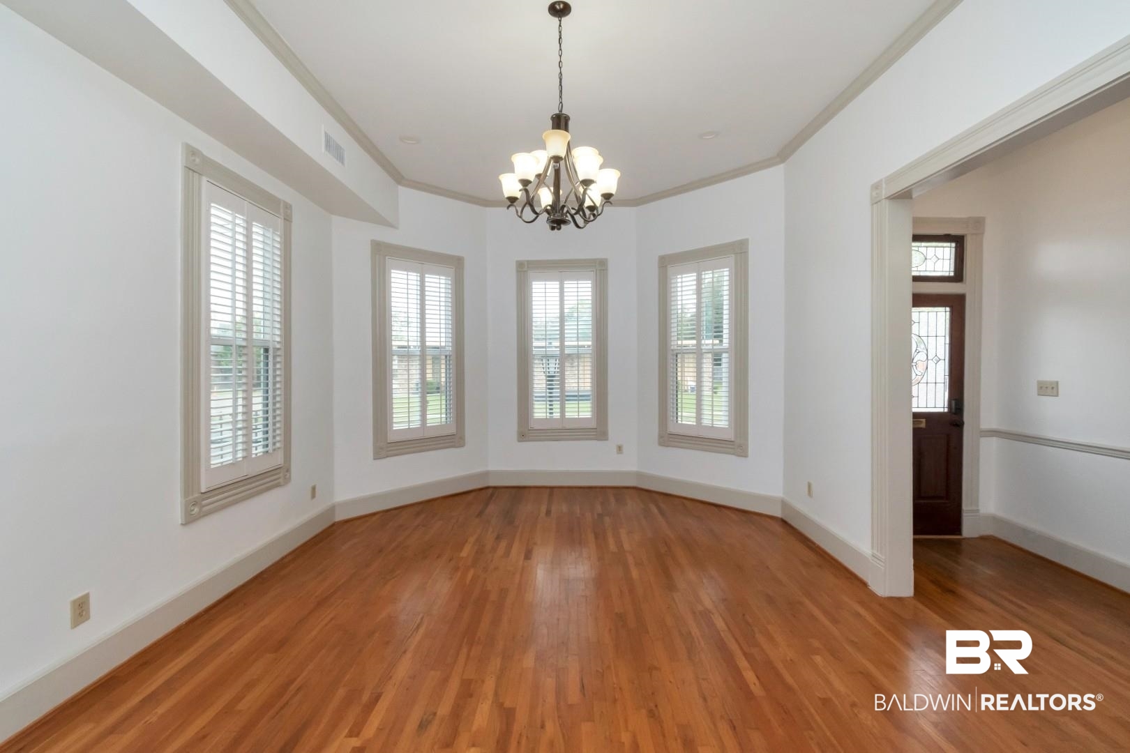 605 St Francis Street Mobile, AL 36602 - Photo 6 of 40 Living Room