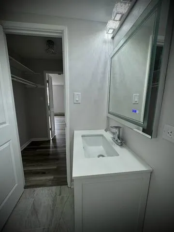 $156,000 | 9720 South Pulaski Road, Unit 306, Oak Lawn, IL 60453