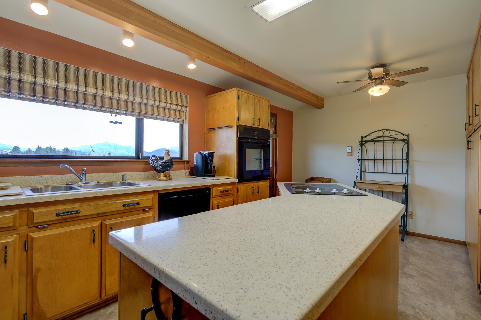 431 Holcomb Road Montague, CA 96064 - Photo 30 of 49 Gallery Image 30