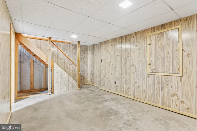 a view of an entryway