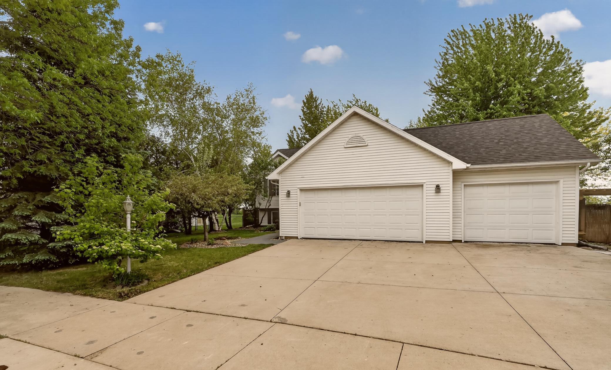 2516 Colleen Lane Northeast Rochester, MN 55906 - Photo 33 of 39