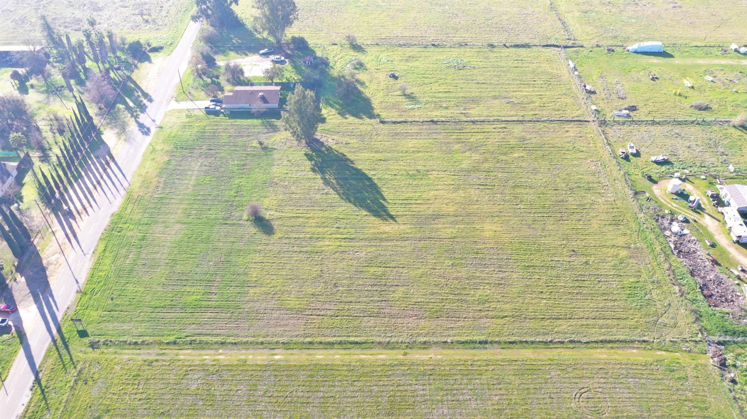 0 Cardwell Street Madera, CA 93638 - Photo 8 of 19 a bathroom with a shower