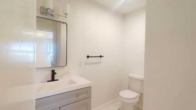 $749,000 | 1900 Hearthside Drive, Austin, TX 78757