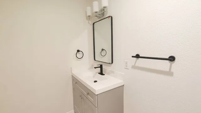 $749,000 | 1900 Hearthside Drive, Austin, TX 78757