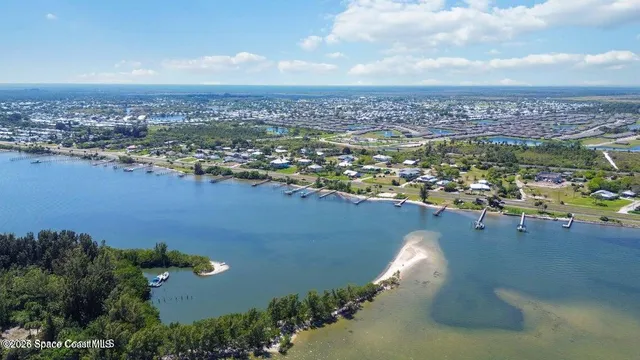 $2,950 | 5072 Alabaster Drive, Grant-Valkaria, FL 32949