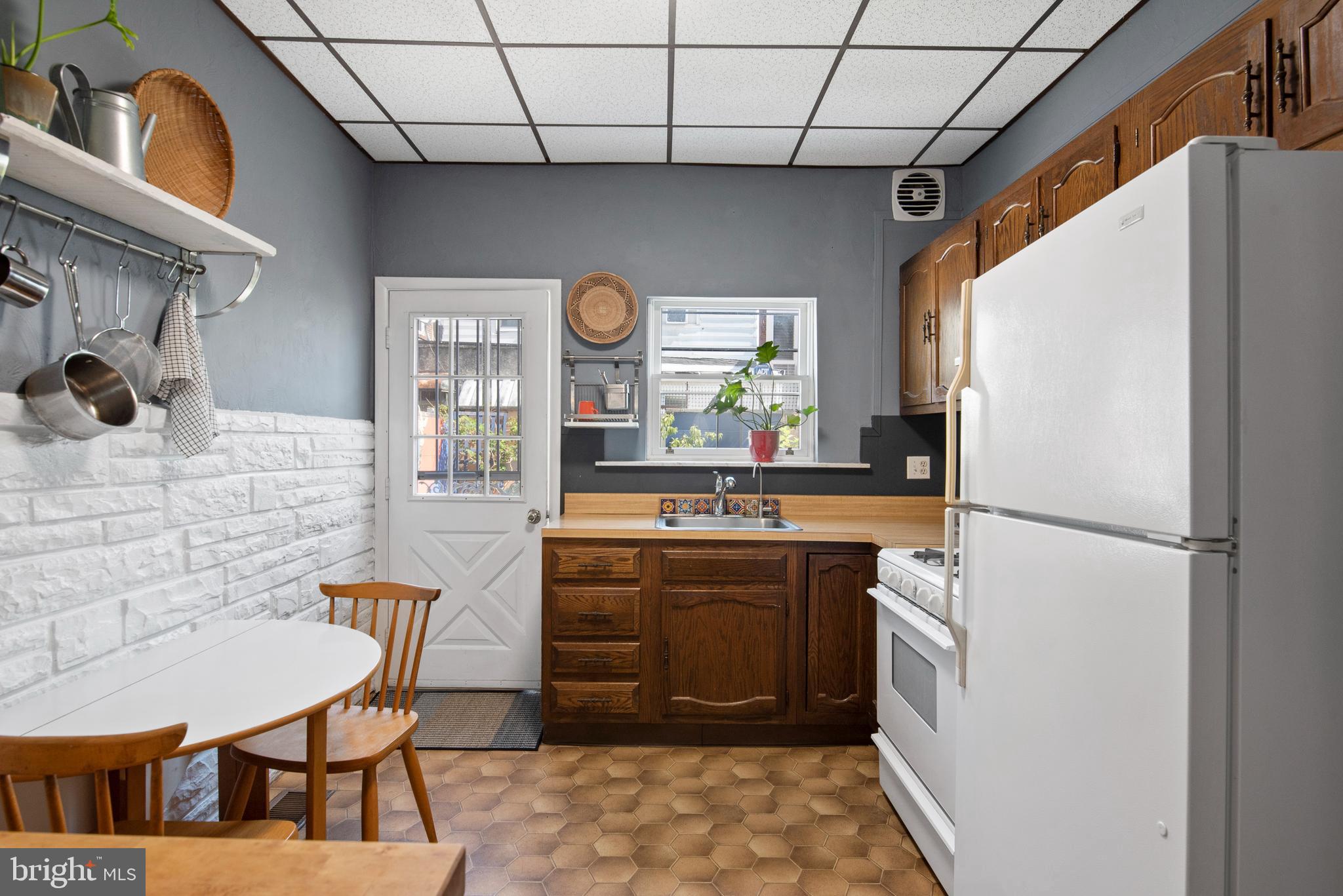 1819 Tree Street Philadelphia, PA 19145 - Photo 9 of 24 Gallery Image 9